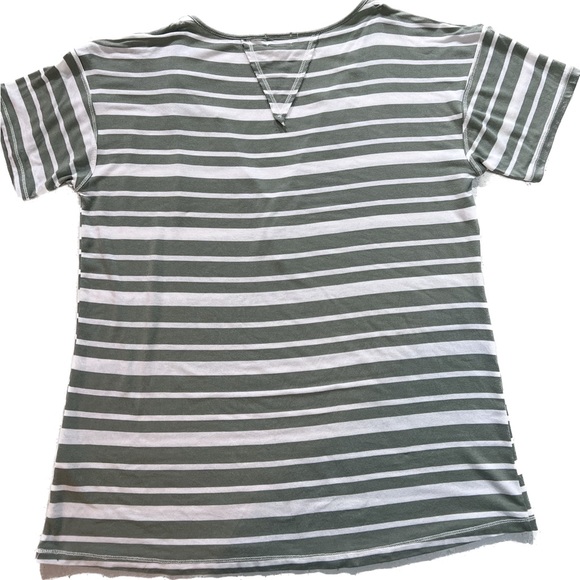 Buckle Striped T-shirt size medium no rips or flaws soft well loved green white - Picture 2 of 4